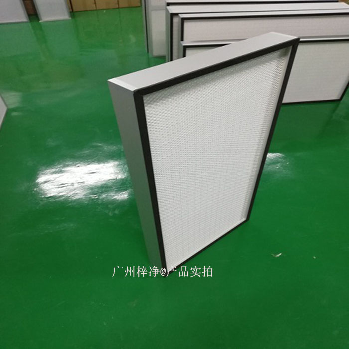 高效過(guò)濾器通常安裝在送風(fēng)系統(tǒng)的末端，靠近高效送風(fēng)口的位置。